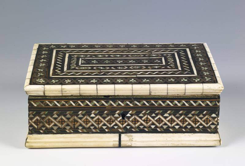 Bottega degli Embriachi  (Italia settentrionale, XV secolo), Cofanetto intarsiato alla “certosina”